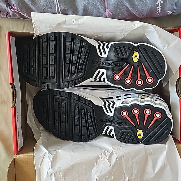 Nike Airmax Plus 3 GS Runners - Picture 4 of 6